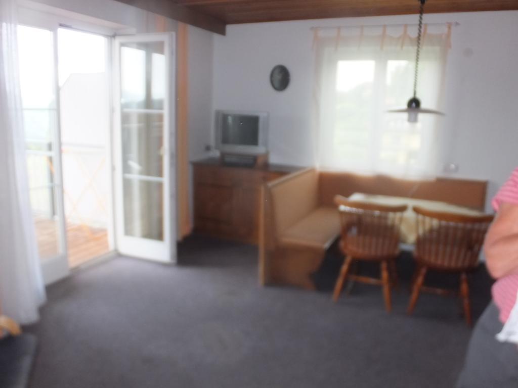Edwards Apartment 밀슈타 외부 사진